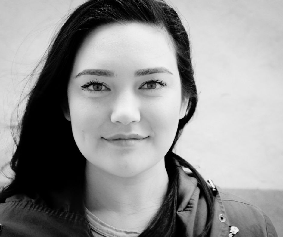 div head shot